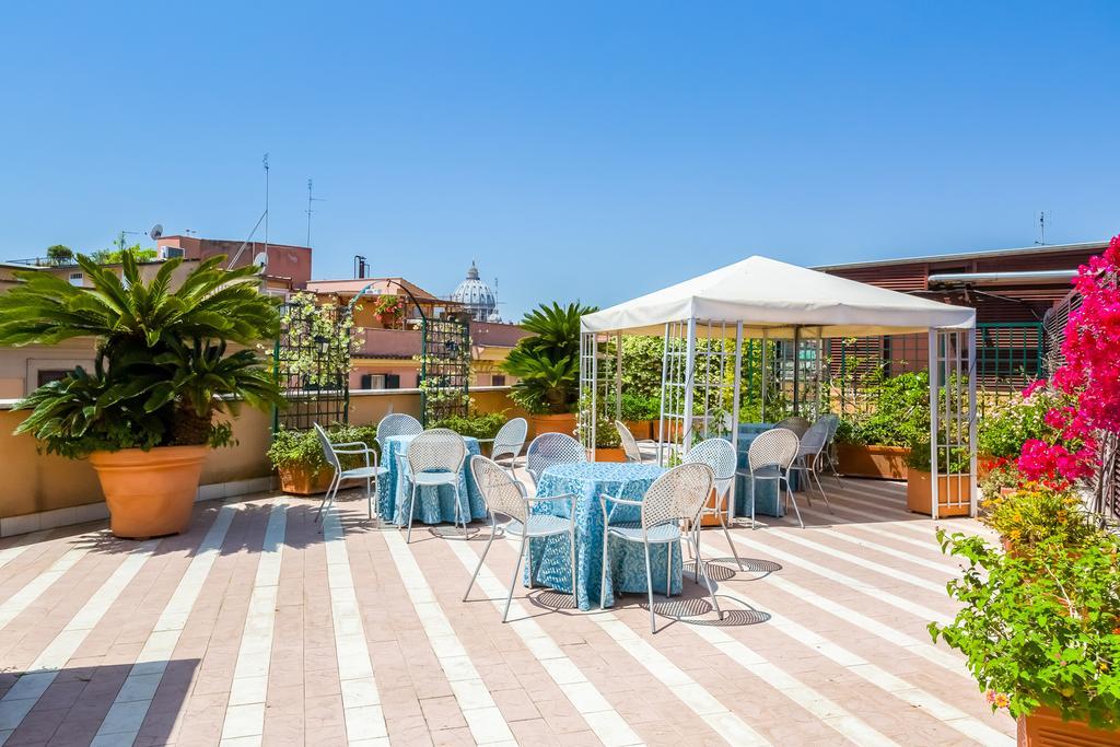 Отель Domus Carmelitana Рим Экстерьер фото